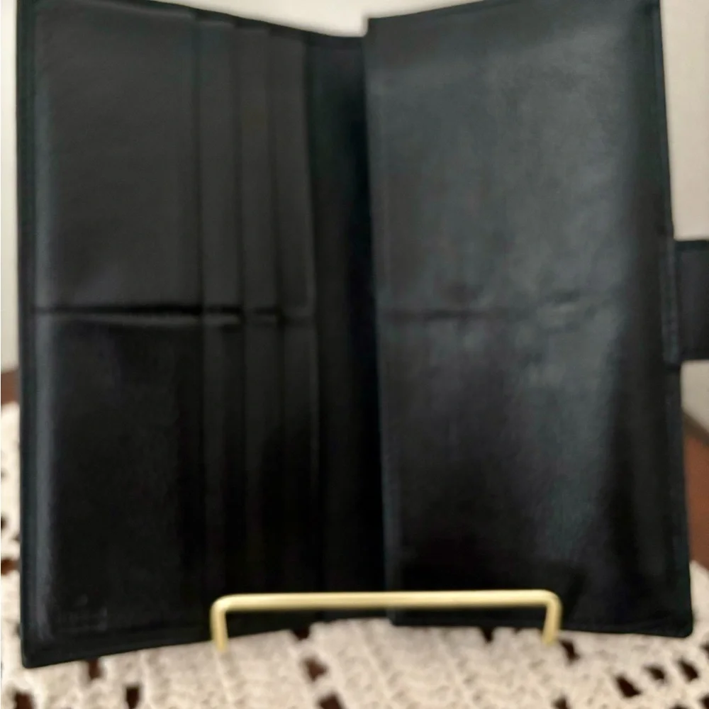 Vintage Authentic Gucci GG Canvas&Leather Bifold Wallet| Black/Gold Hardware - Picture 5 of 10